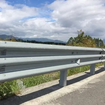拆高速防护栏多少钱一米
