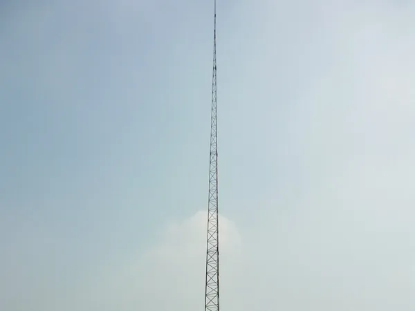 手机避雷塔换装