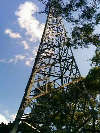 蓝色信号塔的故事