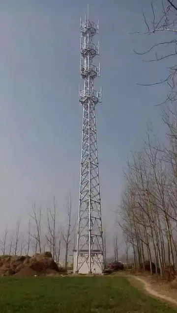 小区路口的信号塔