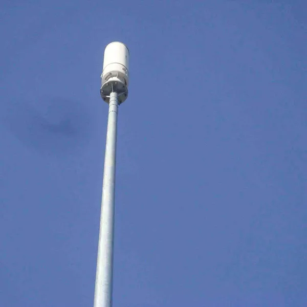 小区里移动改装信号塔