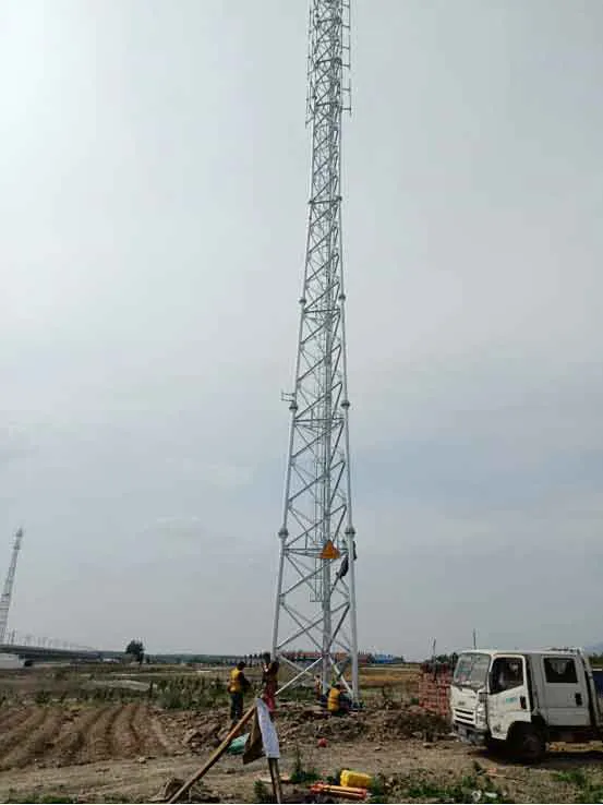 小区顶楼通讯塔