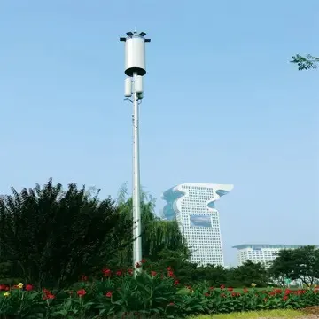 邻居楼顶信号发射塔