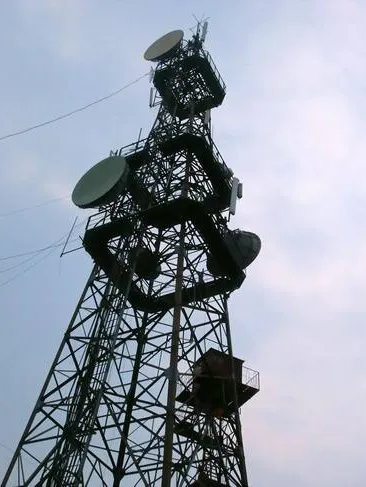 聊城通信塔工坠落