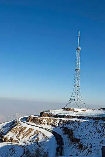 交警大队楼上移动信号塔