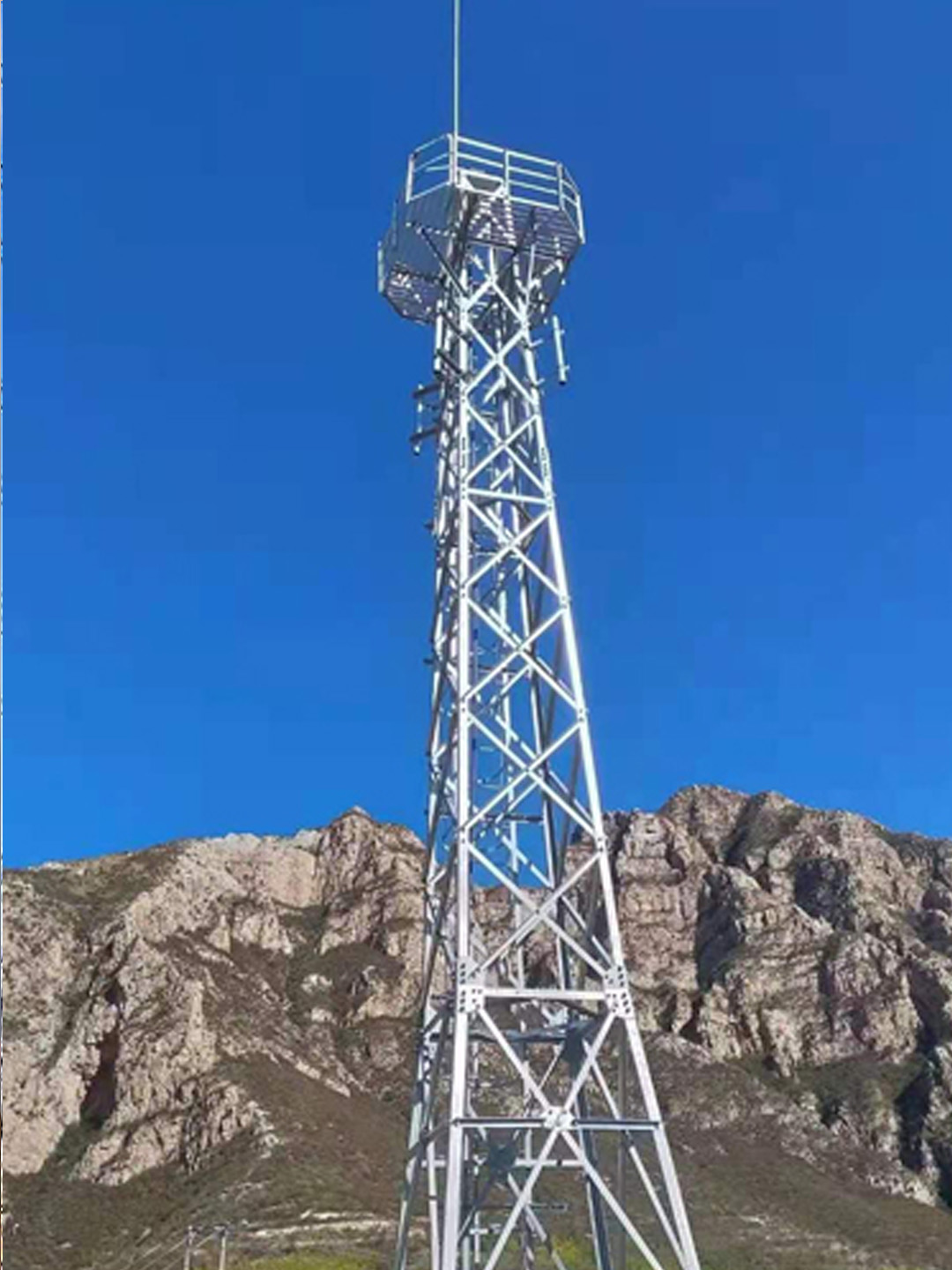 30米草原监控塔型号，30米草原监控塔定制