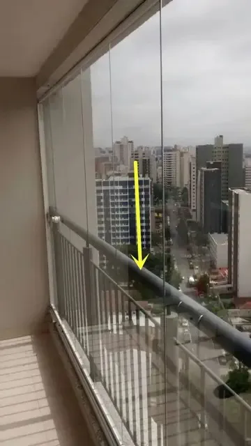 对于高速公路护栏上喷广告的处罚