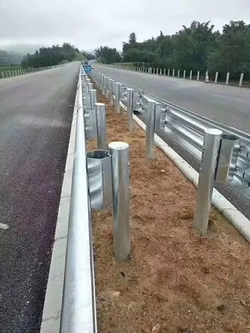 1米3高速护栏立柱