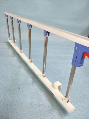 峨山高速波形护栏维护