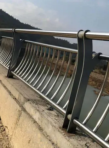 鄂尔多斯安装高速公路护栏队伍