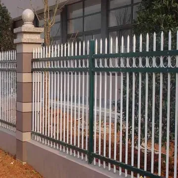 儿童钻护栏上高速