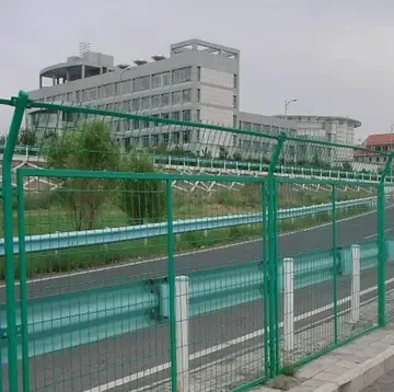 二波高速公路护栏板厂家