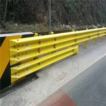 山东高速更换波形护栏