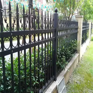 山东高速更新护栏