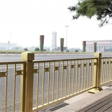 山东高速公路波形护栏换新项目