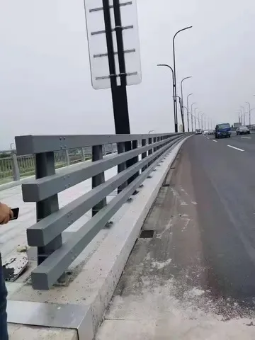 山东高速公路更换护栏项目