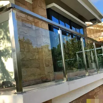 山东高速公路护栏板安装