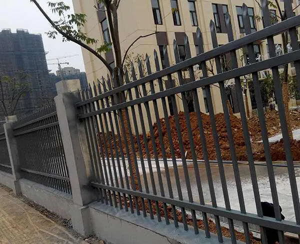 山东有高速护栏施工的项目吗