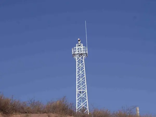 山东聊城监控塔批发_100米高铁塔定制方案